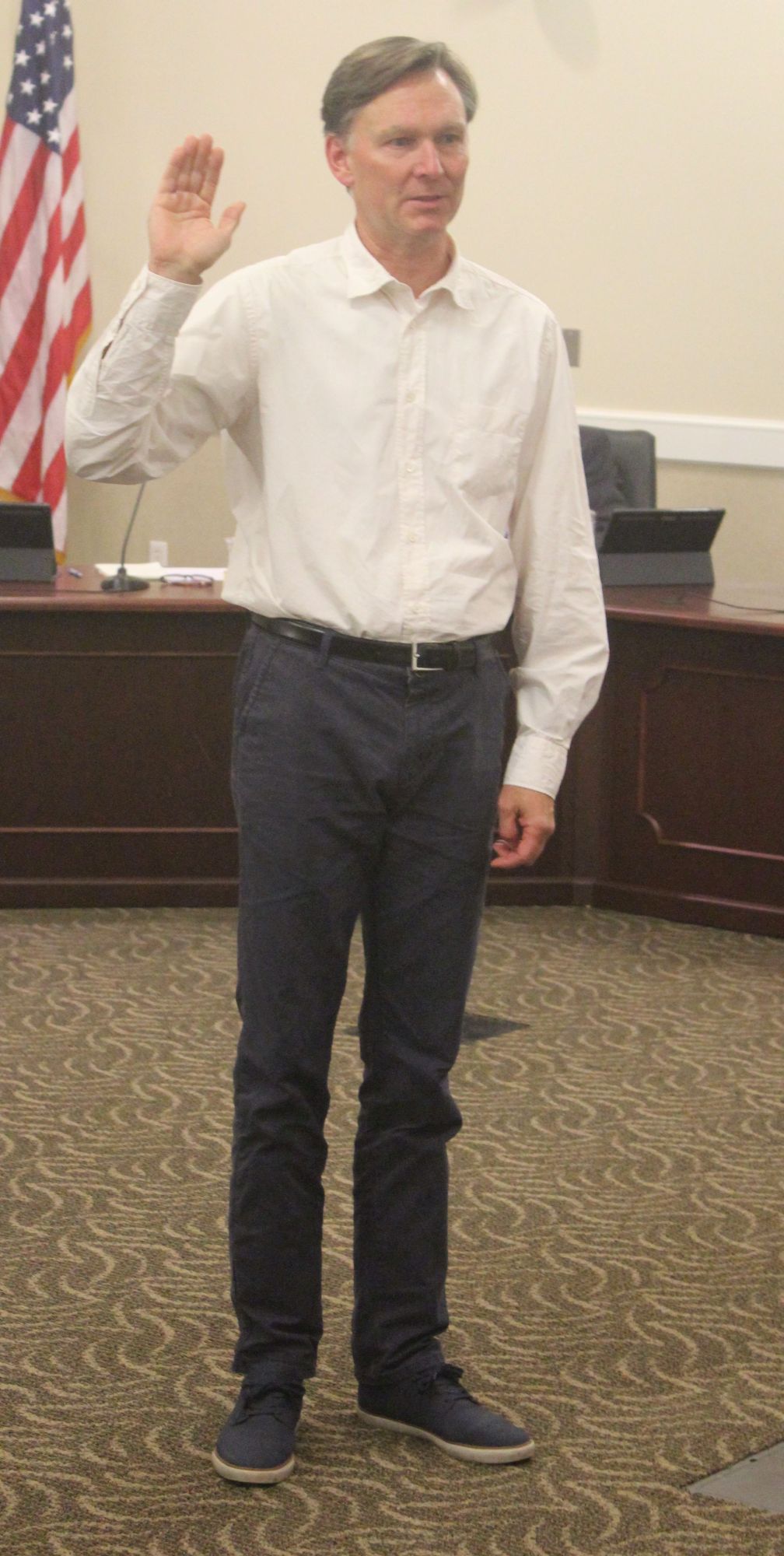 Knudsen sworn in